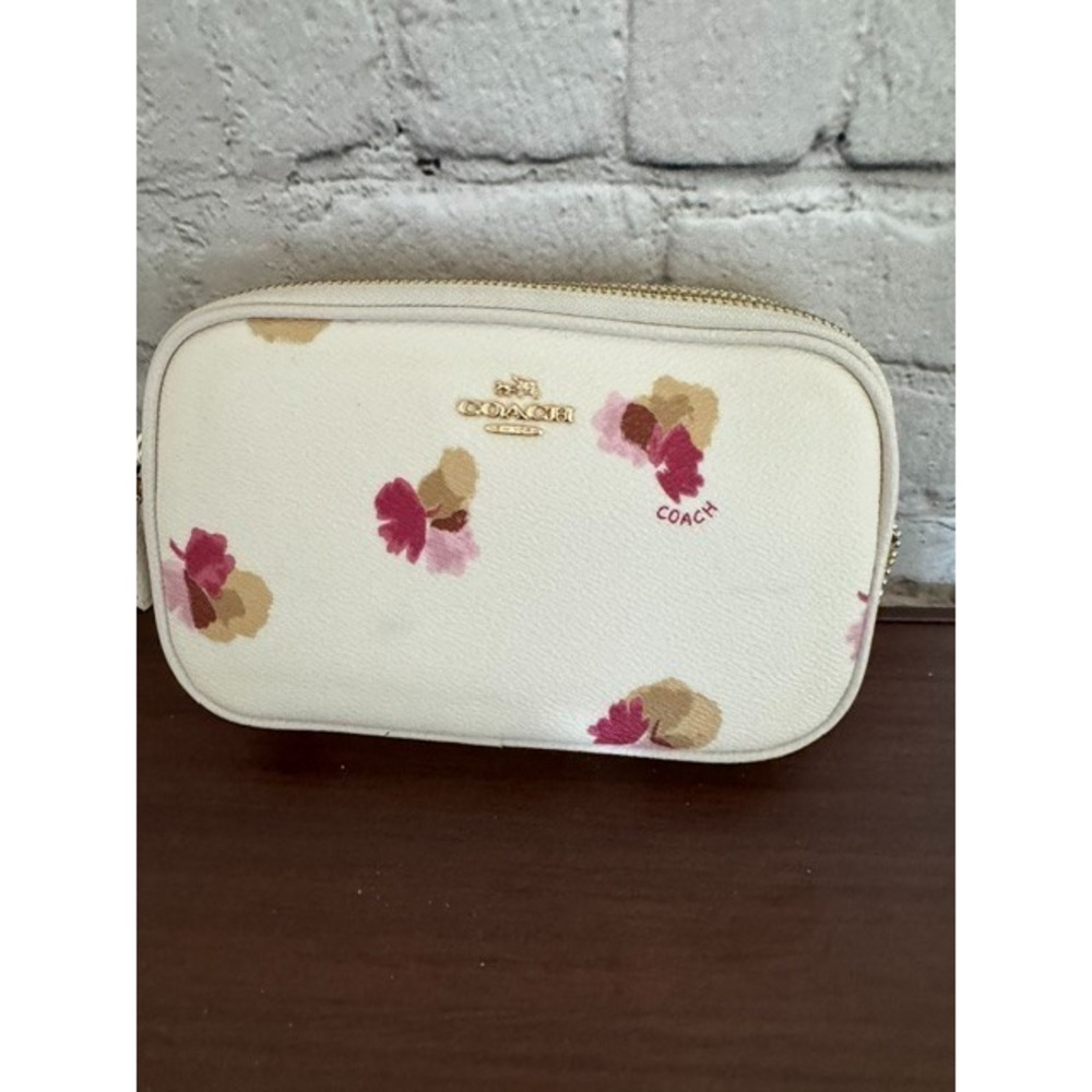 Coachβ Jamie Floral Print Camera Bag Chalk Leather Crossbody Wristlet NWOT